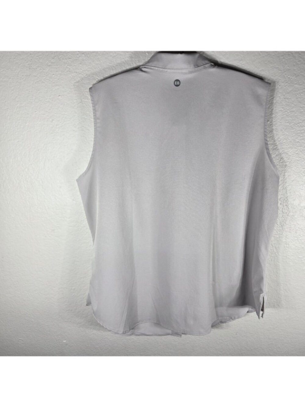 Eddie Bauer Womens Size XL Sleeveless Tech Shirt Beige Button Front Collared - Picture 2 of 15
